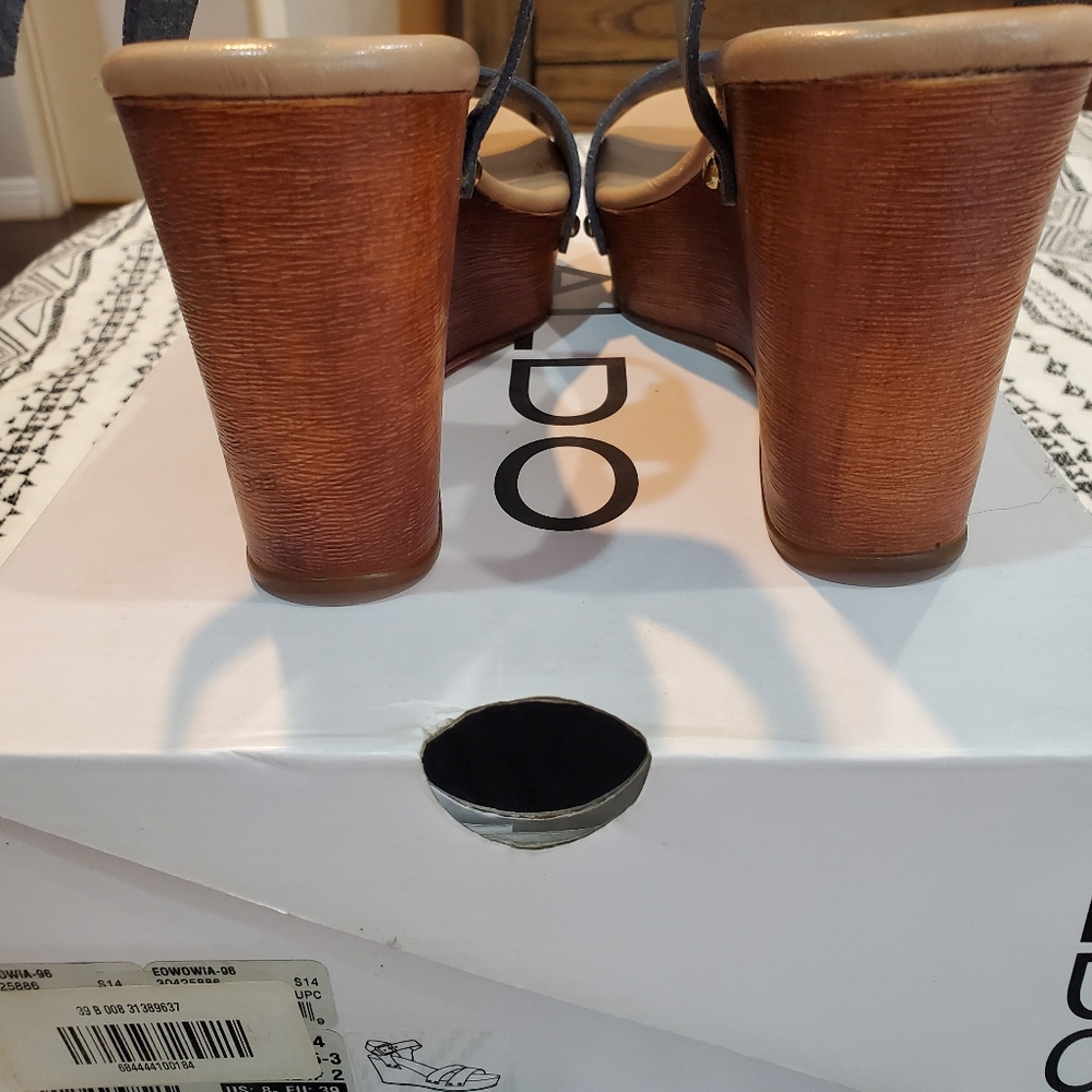 Aldo Wedge Sandals 8 - Picture 4 of 7